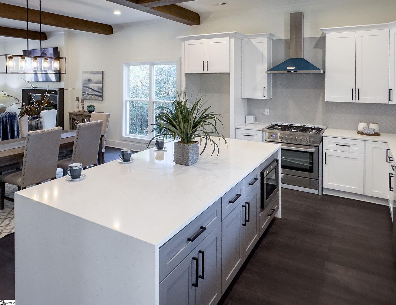 Kitchen at 32 Lowndes Hill Road